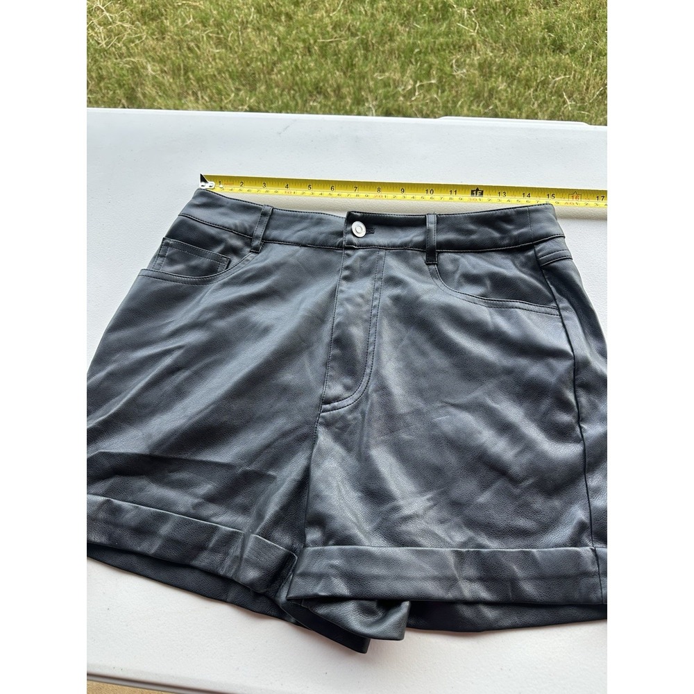 Avec‎ Les Filles Pleather Cuffed Shorts Size 29 Anthropology